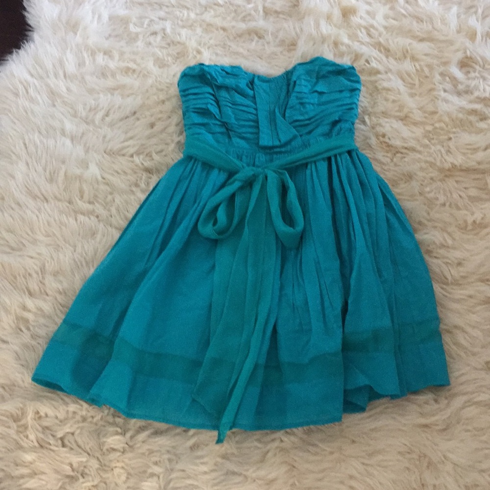 Strapless dress